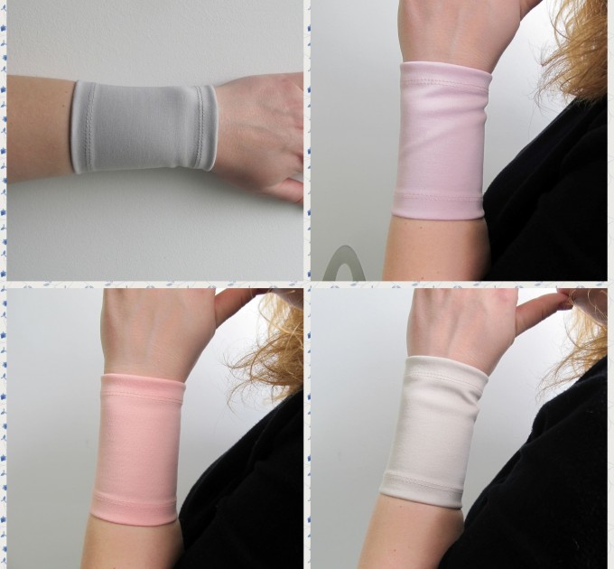 Set of 4 wrist cuffs nude bracelets
